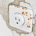 Как выбрать и установить розетку с защитой от влаги и пыли: подробное руководство для каждого