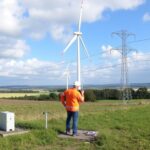 Подключение ветрогенератора к общей сети: как встроить турбину в энергосистему безопасно и эффективно